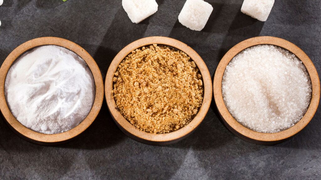 השוואה בין מאפים עם סוכר לבן לבין מאפים עם ממתיק סוכר כהלי – אפייה ללא סוכר וללא גלוטן